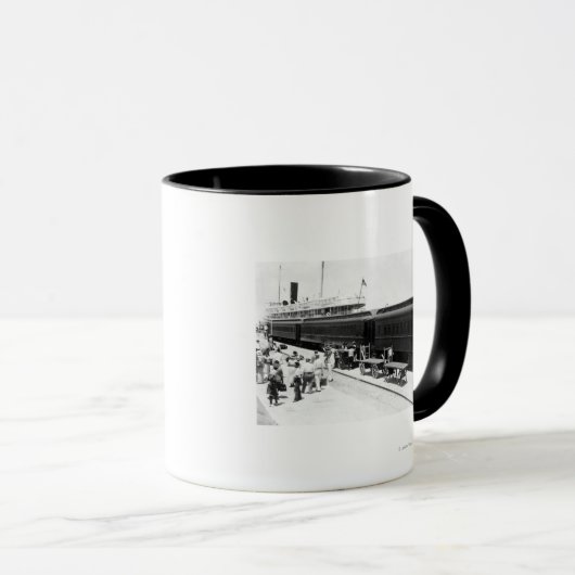 鍵西駅キューバからの積み込み船 マグカップ (正面右)