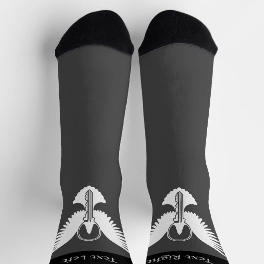 鍵靴下の鳩 ソックス (上部)