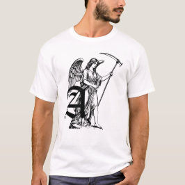 鎌を持つ羽根の天使の像 Tシャツ