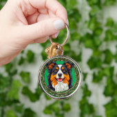 鎖をつけた緑の背景のボーダーコリー犬 キーホルダー (手)