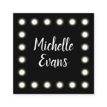 鏡は魅力を構成します芸術家をつけます