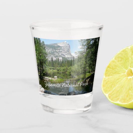 鏡レイクビューインヨセミテ国立公園 ショットグラス (正面)
