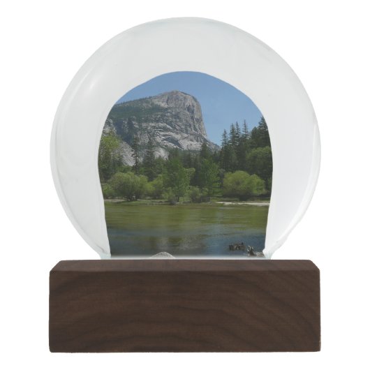 鏡湖IIヨセミテ国立公園 スノーグローブ (正面)