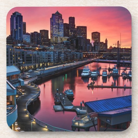 鐘港で見る桟橋66の日の出 コースター (正面)