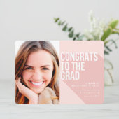 長い影のおめでとうのグレーの赤面ピンク 招待状 (スタンド正面)