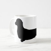長い毛のダックスフントの陶磁器のマグ コーヒーマグカップ (正面左)