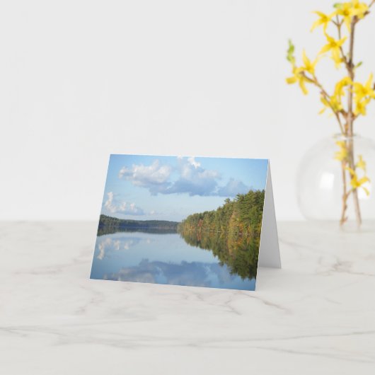 "長い池の秋反射" カード (黄色い花)