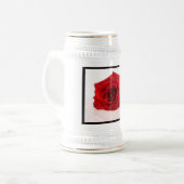長い茎の赤いバラビールステイン ビールジョッキ (正面左)