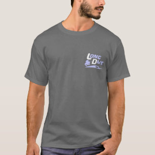 長い飛び込み: 釣り人のティー-暗闇 Tシャツ