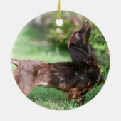長い髪のミニチュアダックスフント1 セラミックオーナメント (裏面)
