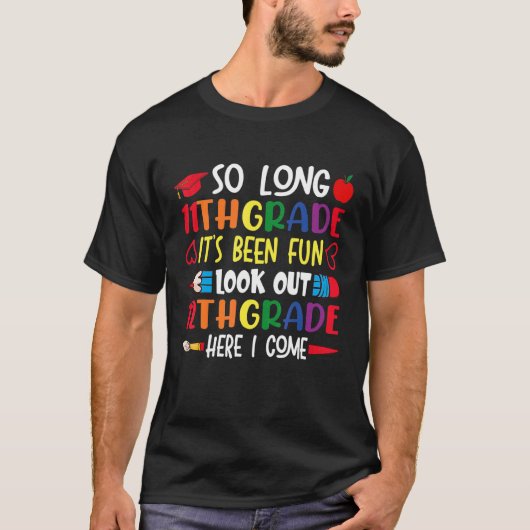 長い11年生ここに12年生を見る私来 Tシャツ (正面)
