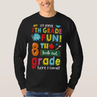 長い7年生はおもしろい8年生だ Tシャツ