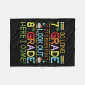 長い7年生 – 見て8年生！ フリースブランケット (正面(横))