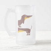 長おもしろい犬の親のかわいいダシュント フロストグラスビールジョッキ (左)