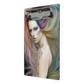 長く流れる髪のトリプトを持つ美しいパステルレディ ミニクリップボード (アングル2)