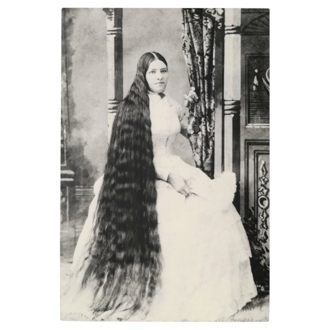 長ビクトリアン髪の人 メタルプリント (正面)