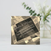 長方形が斜めに傾いて不規則な形で、ベージュとゴールド 招待状 (スタンド正面)