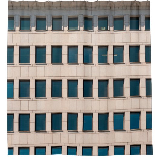 長方形のモダン建物の面 シャワーカーテン (正面)