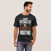 長距離射撃、 発砲初級武器シュータートラーニ Tシャツ (正面フル)