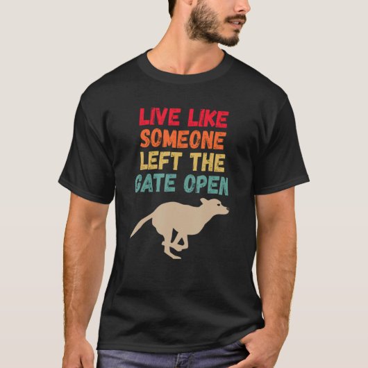 門が開いた離れKangaroのように生きる Tシャツ (正面)