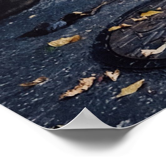 閉じた赤い木製のドアを示す白い建物 ポスター (角)