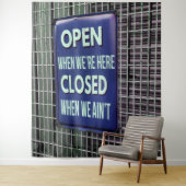 開いたおもしろい記号、閉じたおもしろい記号 タペストリー (インサイチュ)