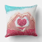 開いたハートの間にハートを入れた枕 クッション (裏面)