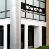 開いたバナー（黒） 横断幕 (ビルの外側)