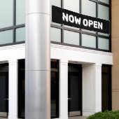 開いたバナー（黒） 横断幕 (ビルの外側)