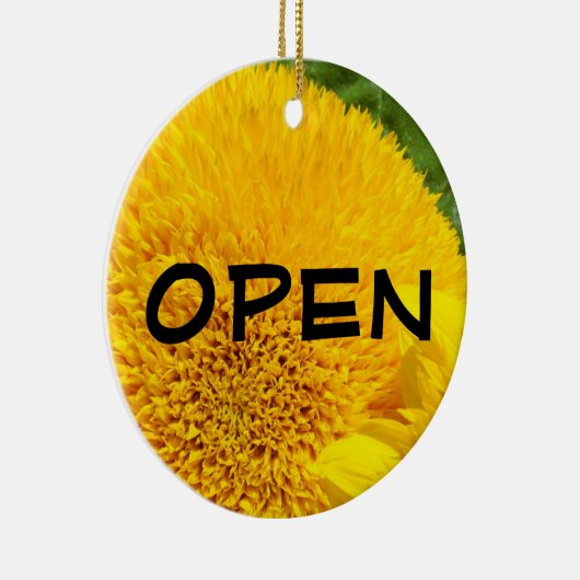 開いた印によって閉められている印のオーナメントの黄色のヒマワリ セラミックオーナメント (右)