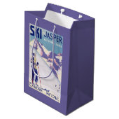 開いた斜面ポスターを提起している女性 ミディアムペーパーバッグ (裏面アングル)