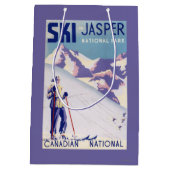 開いた斜面ポスターを提起している女性 ミディアムペーパーバッグ (裏面)