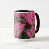 開いた濃いピンクのチューリップ付きチューリップマグカップ マグカップ (正面右)