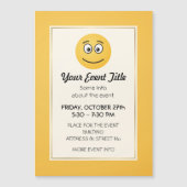 開いた目で微笑む顔 (正面)