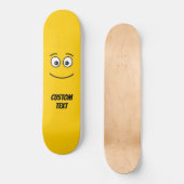 開いた目で微笑む顔 スケートボード (正面)