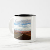 開いた道は家です ツートーンマグカップ (正面左)