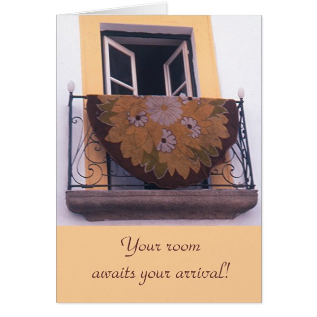 開窓、鍛錬鉄製バルコニー、カーペット換気 (正面)