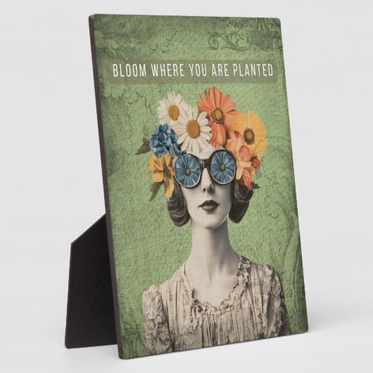 開花が植えられた非現実的な花の女性 フォトプラーク (側面)