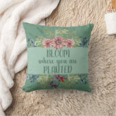 開花が植えられている緑のフローラ クッション (ブランケット)