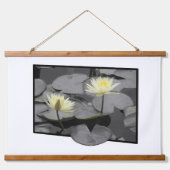 開花の枠を超える 吊り下げ型タペストリー (正面)