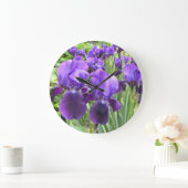 開花の紫色のアイリス ラージ壁時計 (ホーム)
