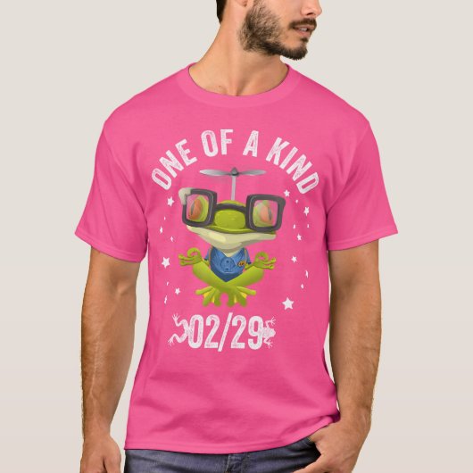 閏年誕生日おもしろい0229カエルの一種 Tシャツ (正面)