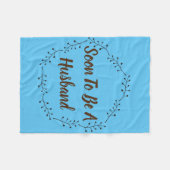 間もなく夫になる フリースブランケット (正面(横))