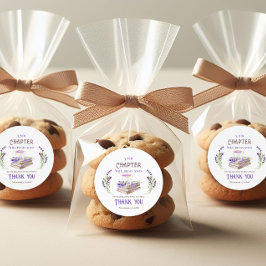 間もなく新しい章が始まります ラベンダー ブックス ベイビー シャワー ラウンドシール