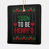 間もなく結婚するクリスマスプレゼントの花嫁と花婿 セラミックオーナメント (左)