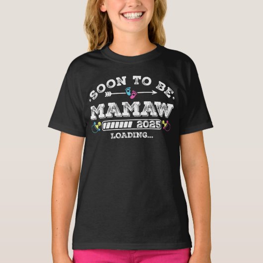間もなくMamaw 2025ロードガールになる Tシャツ (正面)