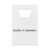 間を循環する クレジットカード栓抜き (裏面)