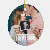 間来もなくおもしろいベビー/出産発表 セラミックオーナメント (左)