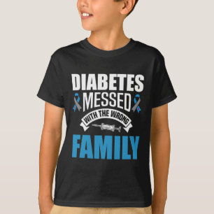 間違った家族T1dタイプの1と間違った糖尿病 Tシャツ
