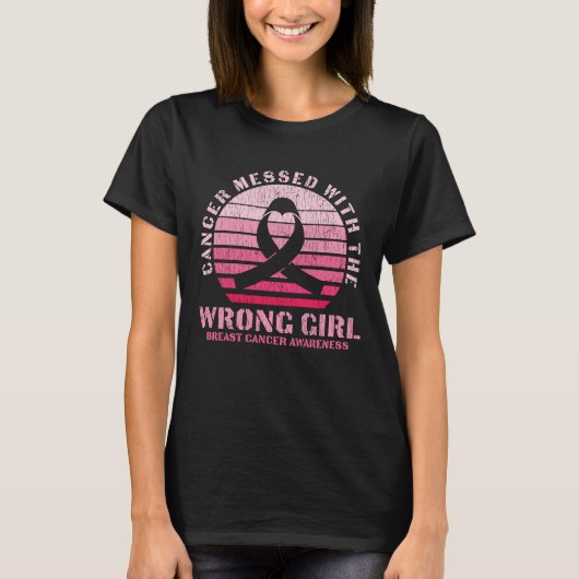 間違った少女の生存者と乳癌を台無しにした Tシャツ (正面)